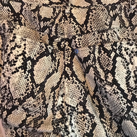 Emanuel Ungaro Faux Snakeskin Pants 2 - Picture 2 of 7